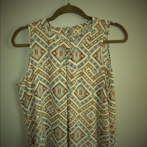 White Blouse - Picture 2 of 3